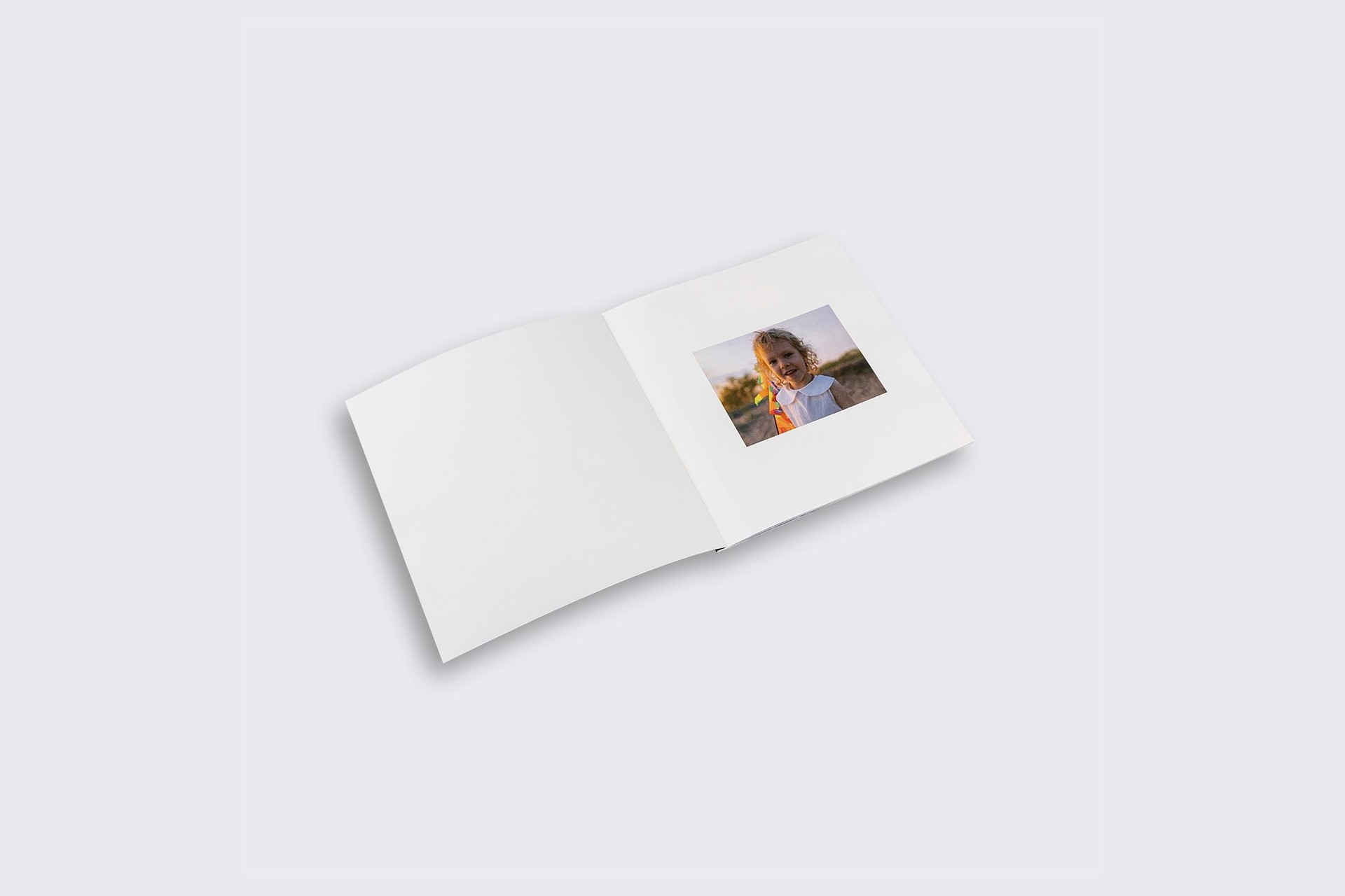 Квадратная фотокнига в мягкой фотообложке