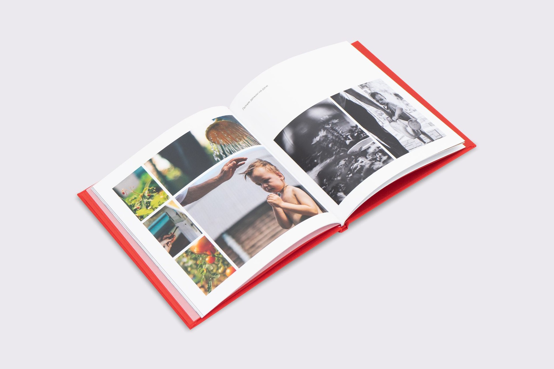 Квадратная фотокнига в красном тканевом переплете